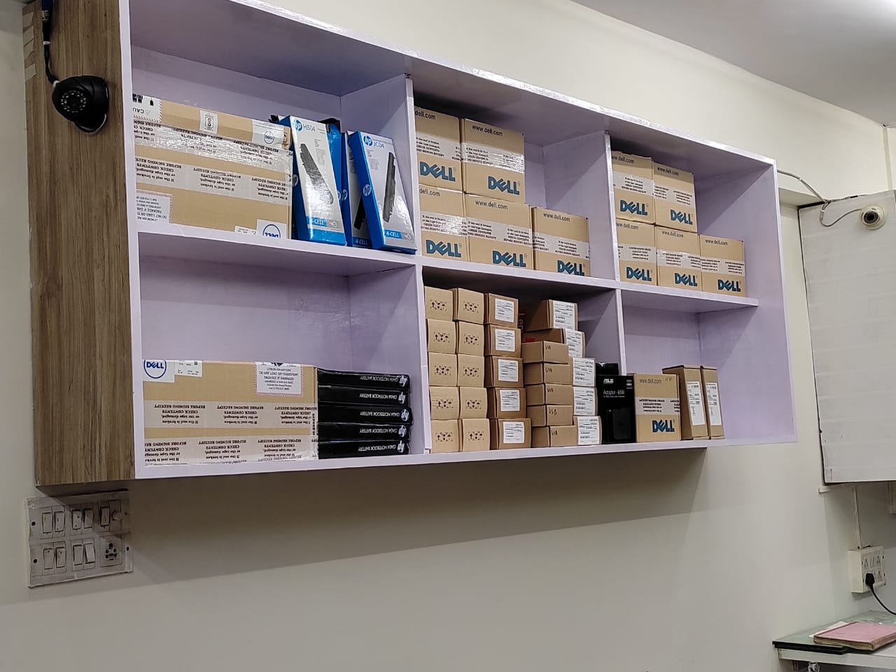 laptop sheve Padam Chip Services office
